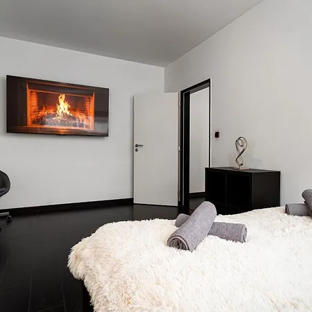 Ice Queen's Kingdom Apartment